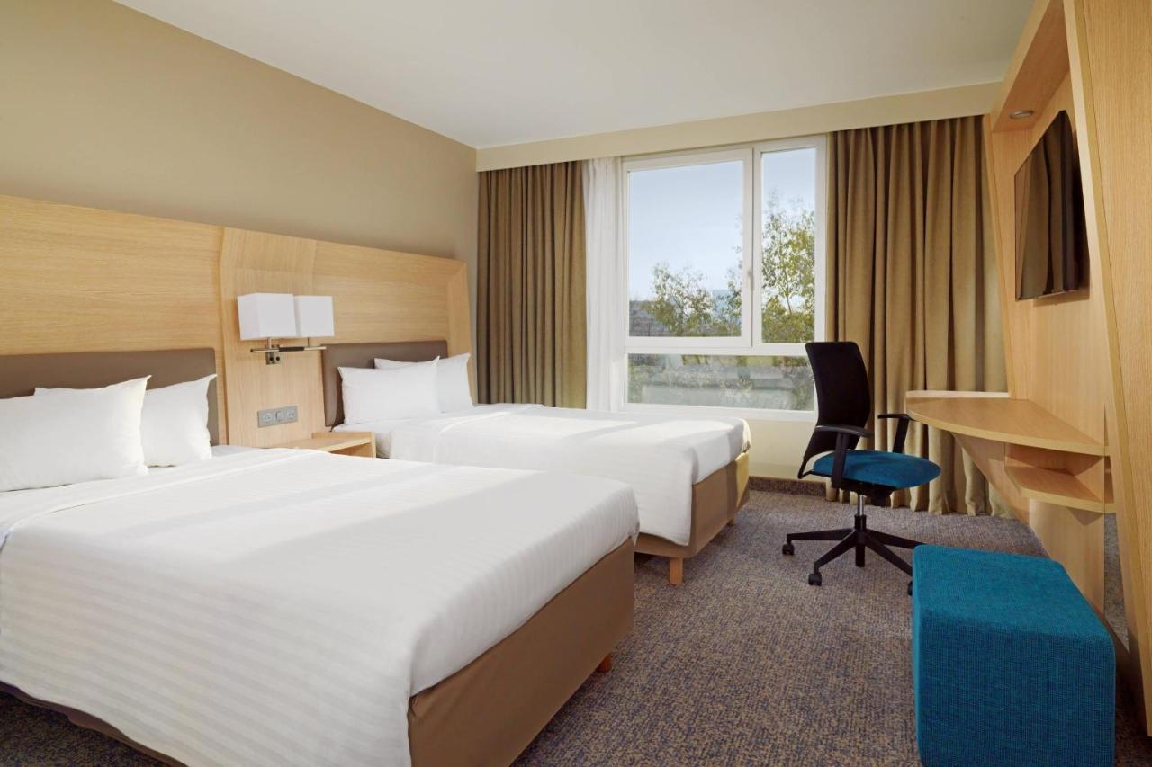 Courtyard By Marriott Paris La Defense West - Colombes Otel Bois-Colombes Dış mekan fotoğraf