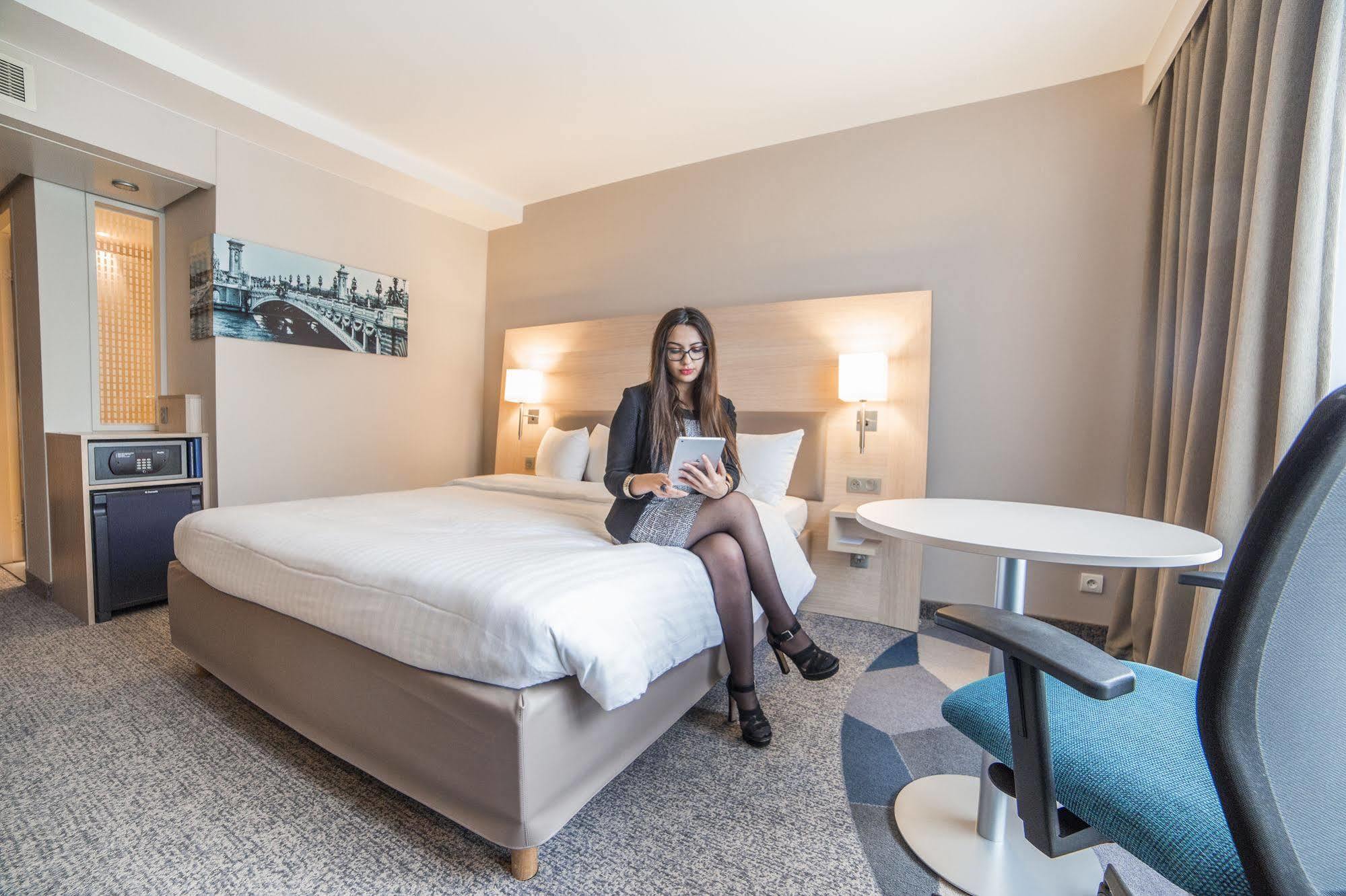 Courtyard By Marriott Paris La Defense West - Colombes Otel Bois-Colombes Dış mekan fotoğraf