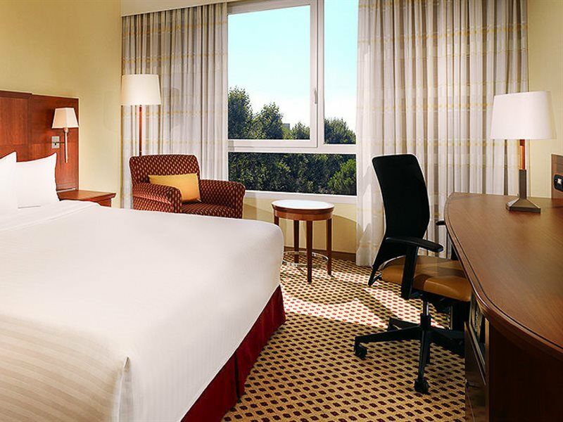 Courtyard By Marriott Paris La Defense West - Colombes Otel Bois-Colombes Dış mekan fotoğraf